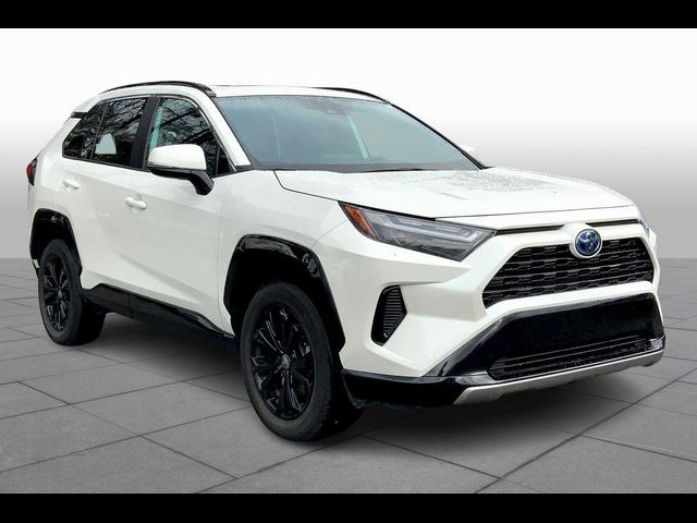 2022 Toyota RAV4 Hybrid SE