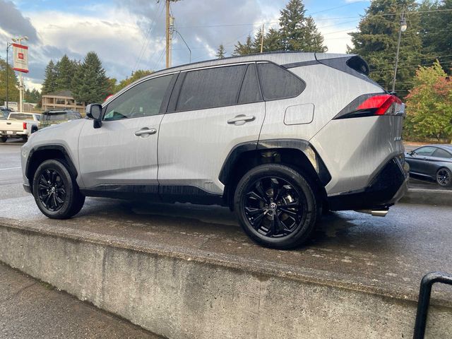 2022 Toyota RAV4 Hybrid SE