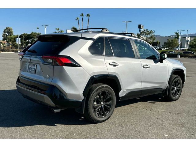 2022 Toyota RAV4 Hybrid SE