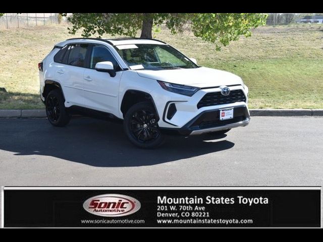 2022 Toyota RAV4 Hybrid SE