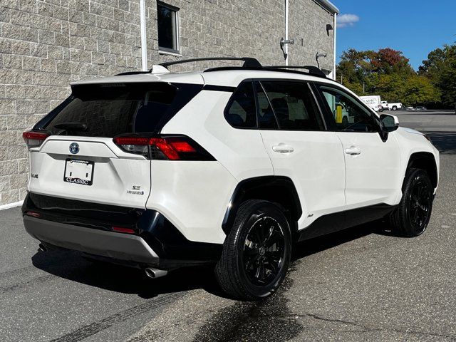 2022 Toyota RAV4 Hybrid SE