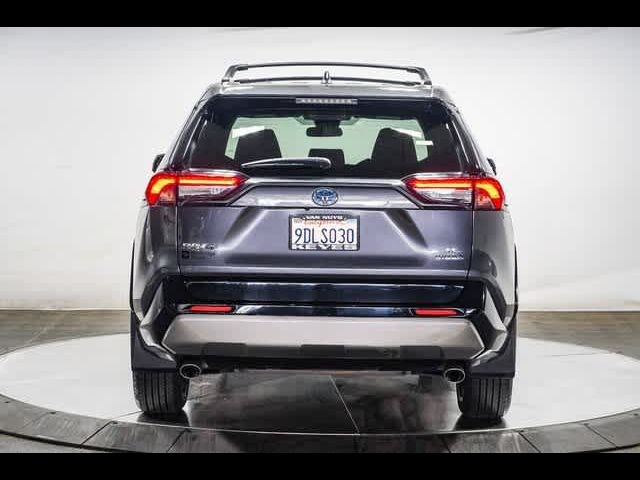 2022 Toyota RAV4 Hybrid SE