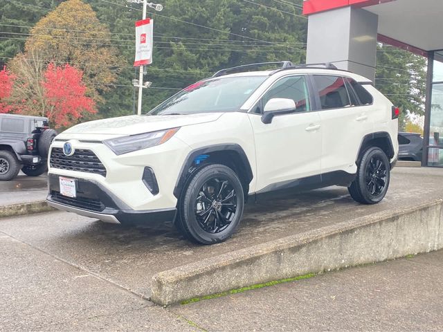 2022 Toyota RAV4 Hybrid SE