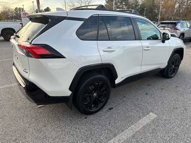 2022 Toyota RAV4 Hybrid SE