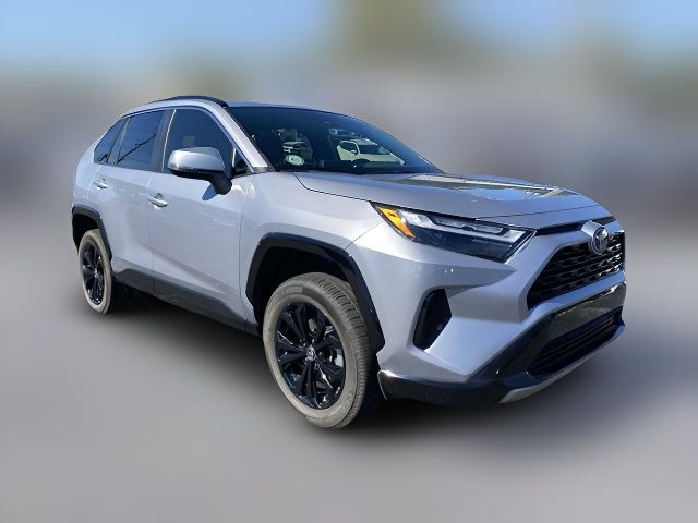 2022 Toyota RAV4 Hybrid SE