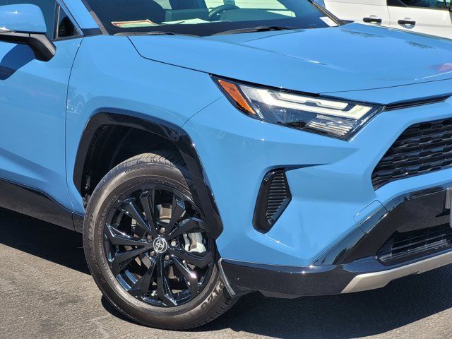 2022 Toyota RAV4 Hybrid SE