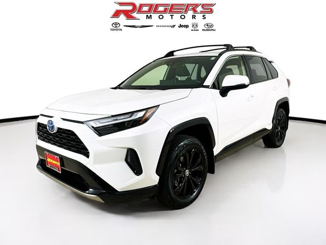 2022 Toyota RAV4 Hybrid SE