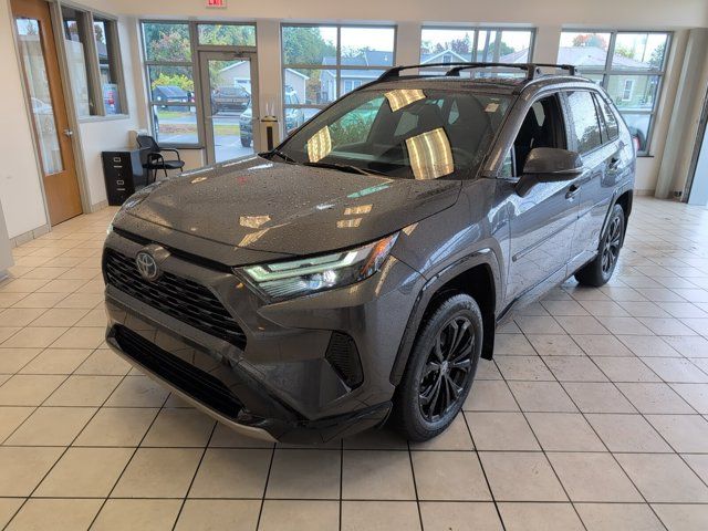 2022 Toyota RAV4 Hybrid SE