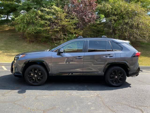 2022 Toyota RAV4 Hybrid SE