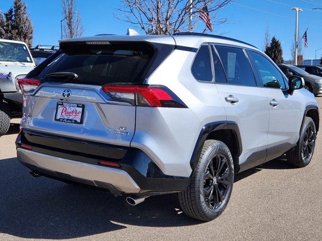 2022 Toyota RAV4 Hybrid SE