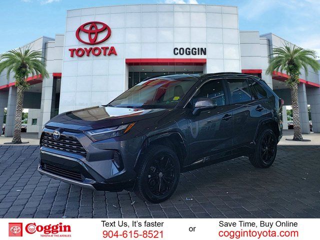 2022 Toyota RAV4 Hybrid SE