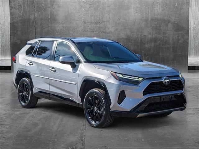 2022 Toyota RAV4 Hybrid SE