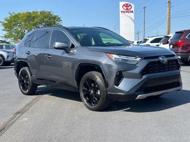 2022 Toyota RAV4 Hybrid SE