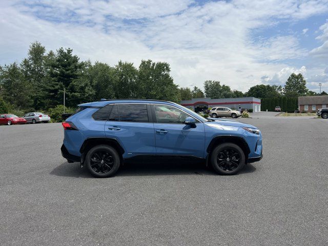 2022 Toyota RAV4 Hybrid SE