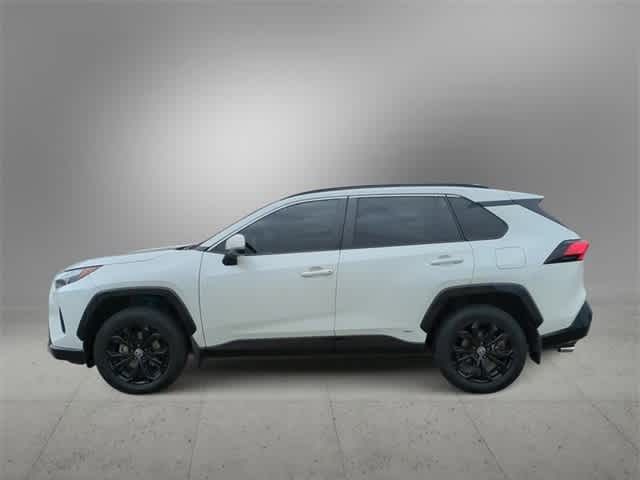 2022 Toyota RAV4 Hybrid SE