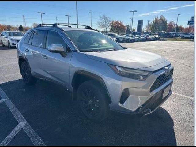 2022 Toyota RAV4 Hybrid SE