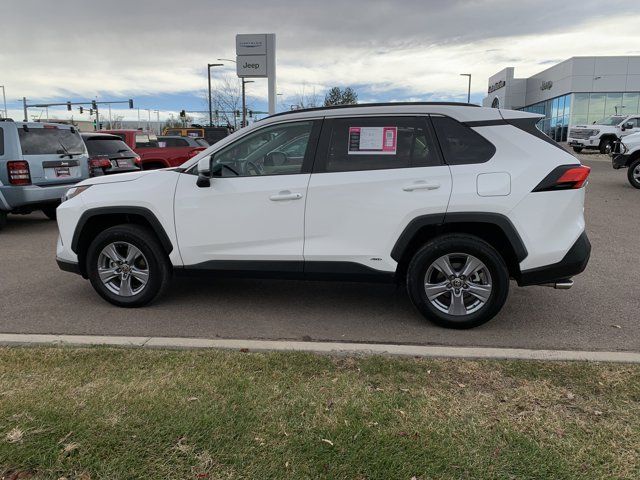 2022 Toyota RAV4 Hybrid XLE