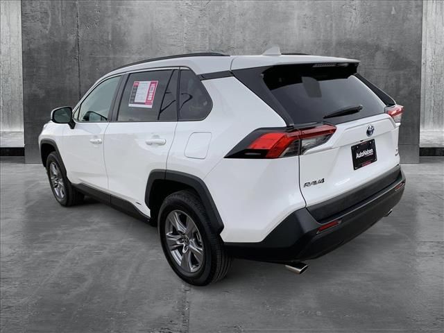 2022 Toyota RAV4 Hybrid XLE