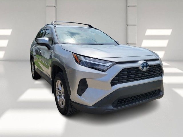 2022 Toyota RAV4 Hybrid XLE