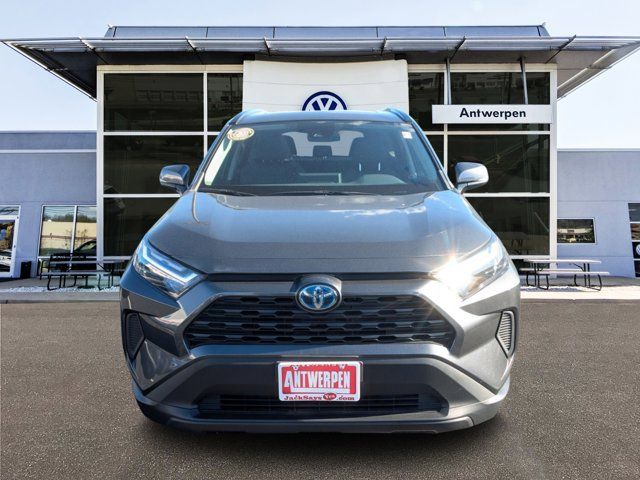 2022 Toyota RAV4 Hybrid XLE