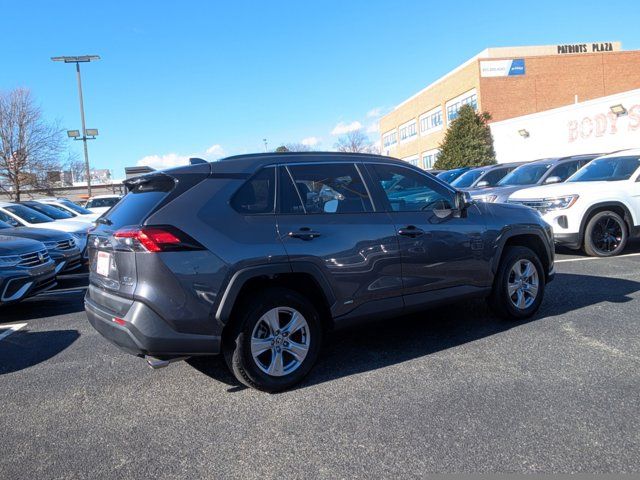 2022 Toyota RAV4 Hybrid XLE