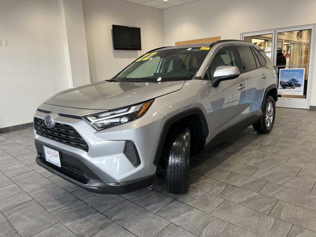 2022 Toyota RAV4 Hybrid XLE