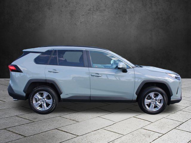 2022 Toyota RAV4 Hybrid XLE