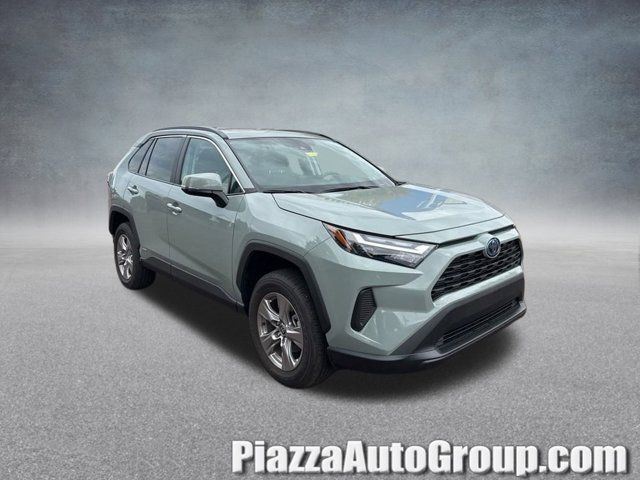 2022 Toyota RAV4 Hybrid XLE