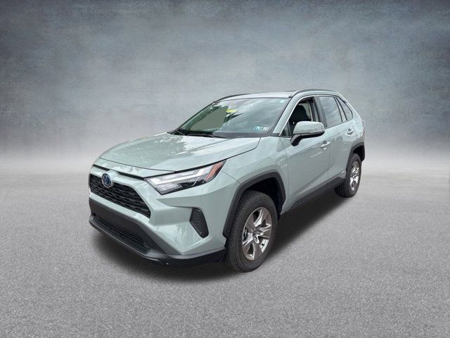 2022 Toyota RAV4 Hybrid XLE