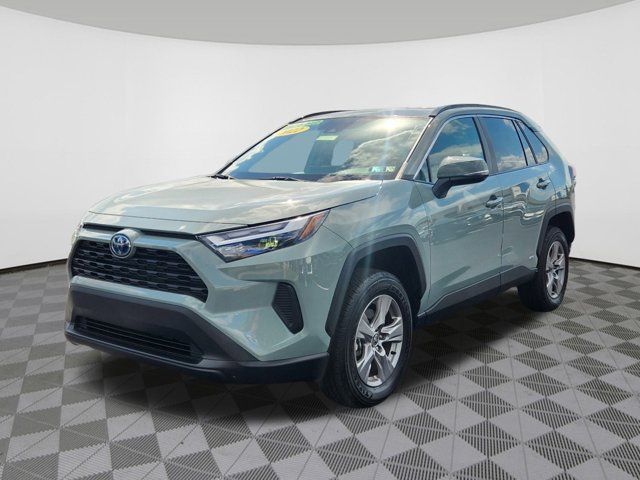 2022 Toyota RAV4 Hybrid XLE