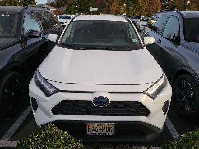 2022 Toyota RAV4 Hybrid XLE