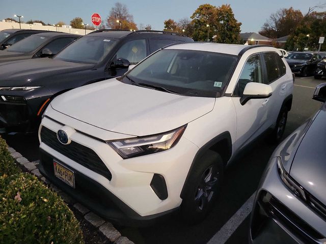 2022 Toyota RAV4 Hybrid XLE