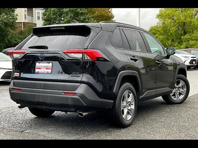 2022 Toyota RAV4 Hybrid XLE