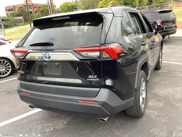 2022 Toyota RAV4 Hybrid XLE