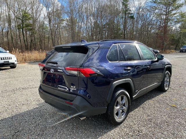 2022 Toyota RAV4 Hybrid XLE