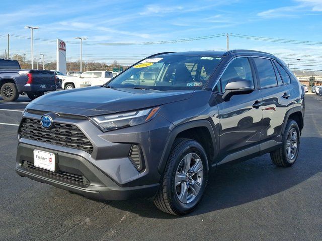 2022 Toyota RAV4 Hybrid XLE