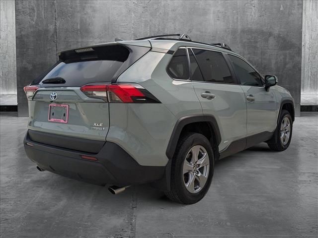 2022 Toyota RAV4 Hybrid XLE