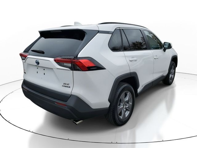 2022 Toyota RAV4 Hybrid XLE