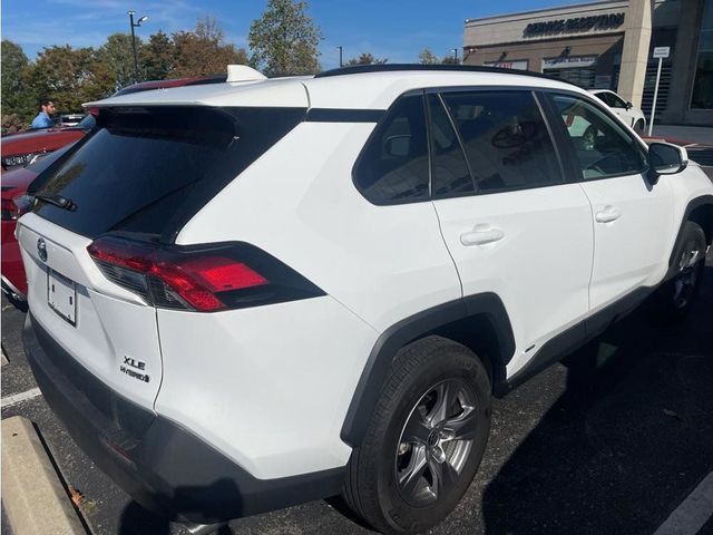 2022 Toyota RAV4 Hybrid XLE