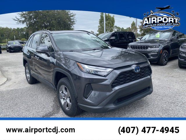 2022 Toyota RAV4 Hybrid XLE