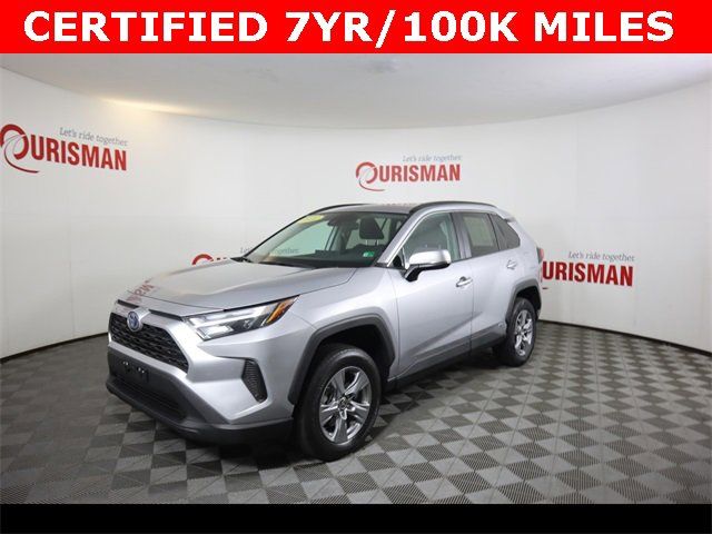 2022 Toyota RAV4 Hybrid XLE