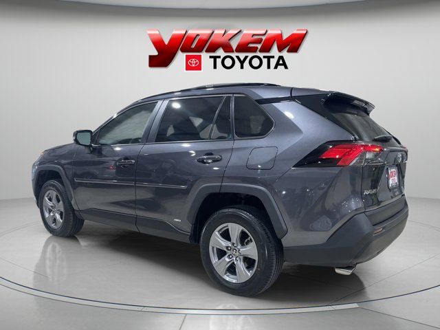 2022 Toyota RAV4 Hybrid XLE