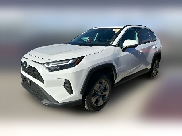 2022 Toyota RAV4 Hybrid XLE