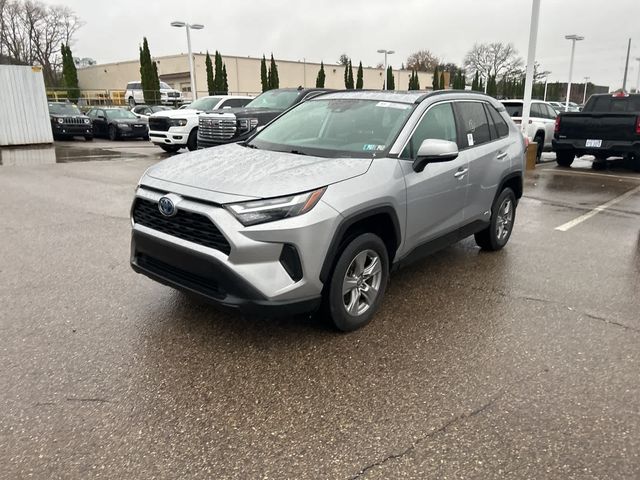 2022 Toyota RAV4 Hybrid XLE