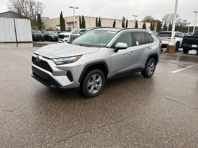 2022 Toyota RAV4 Hybrid XLE