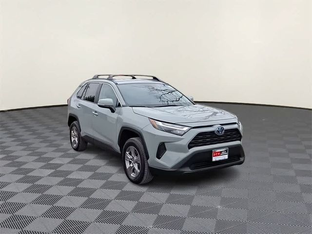 2022 Toyota RAV4 Hybrid XLE