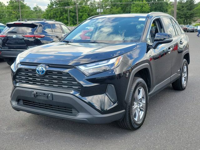 2022 Toyota RAV4 Hybrid XLE