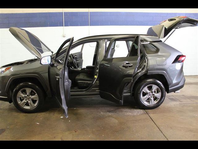 2022 Toyota RAV4 Hybrid XLE