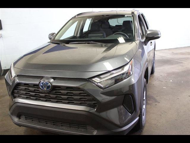 2022 Toyota RAV4 Hybrid XLE