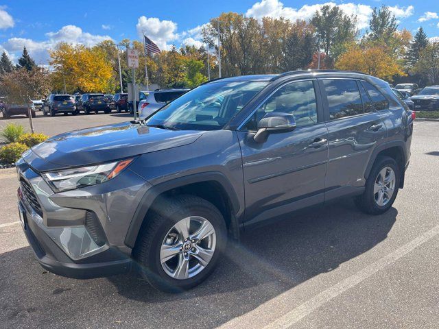 2022 Toyota RAV4 Hybrid XLE